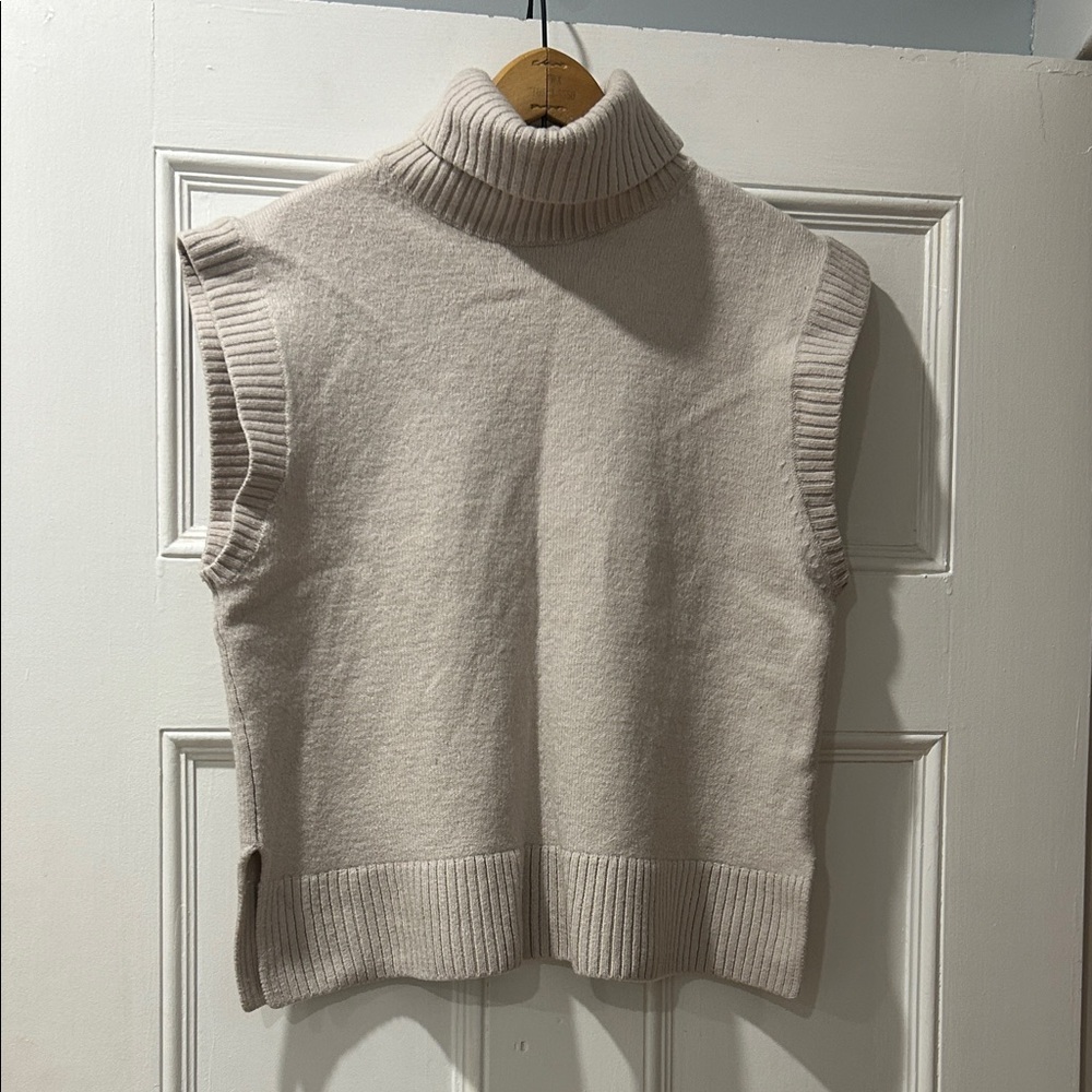 Babaton Bone/ cream Byline Sleeveless Turtleneck Sweater 100% merino wool sz M